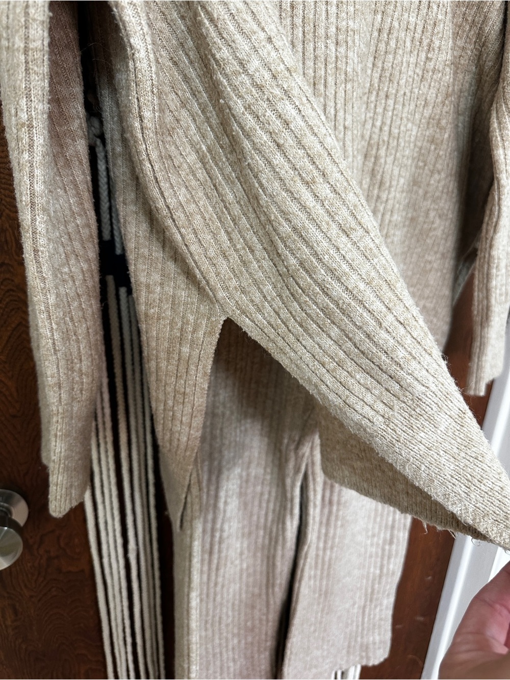 H&M Ribbed Knit Mock Neck Sweater - Picture 4 of 8